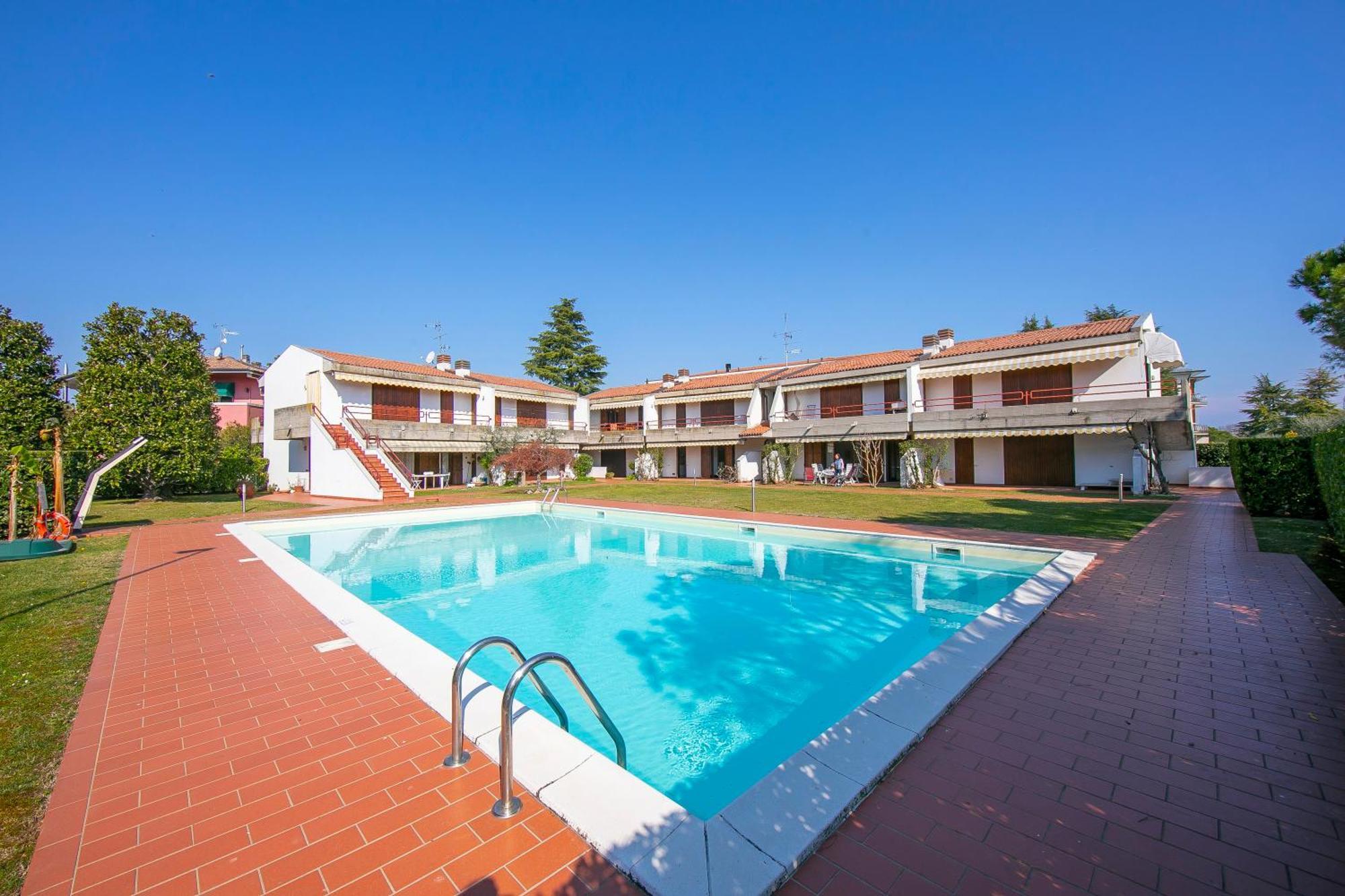 Lella Apartment Front Beach Garda Lake - Happy Rentals Σιρμιόνε Εξωτερικό φωτογραφία